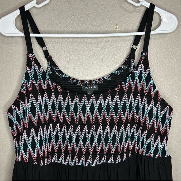 Torrid Babydoll Challis Embroidered Smocked Cami top plus size 1X - Picture 3 of 9